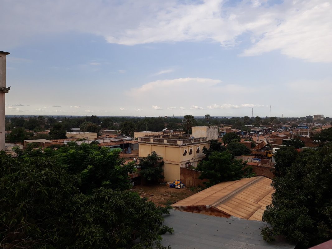 Mundu