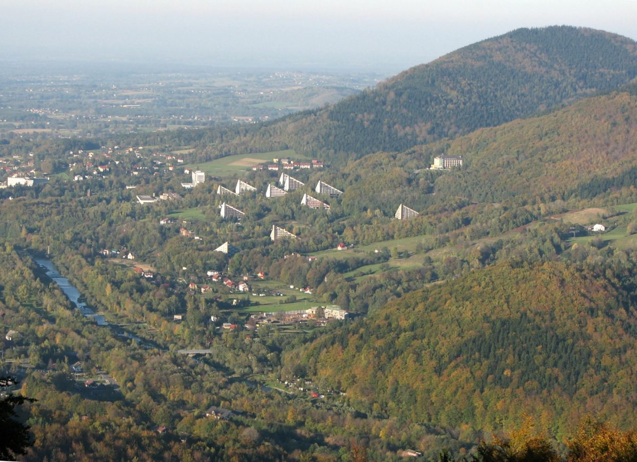 Устронь