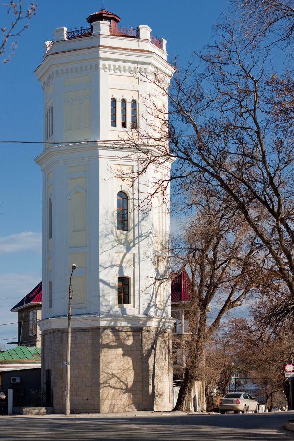 Белый бассейн
