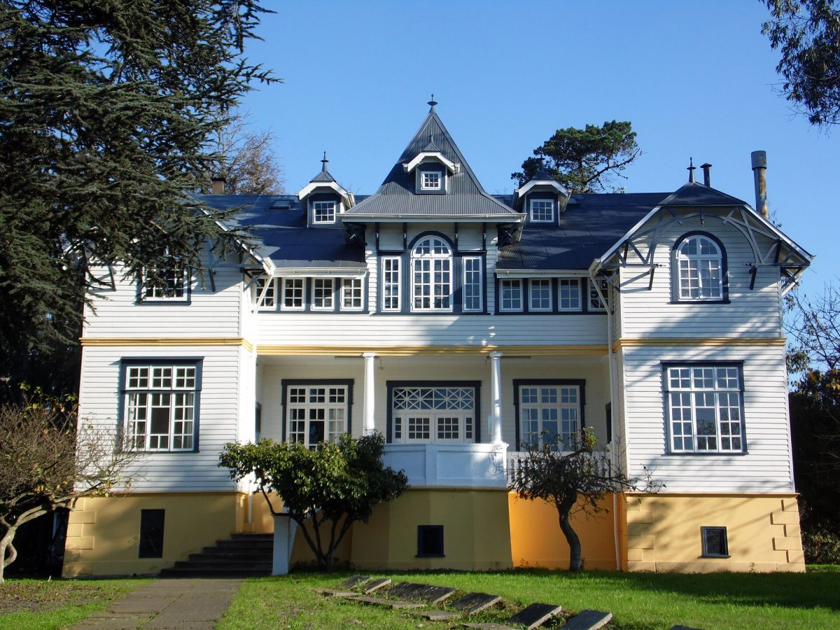 Hollstein House