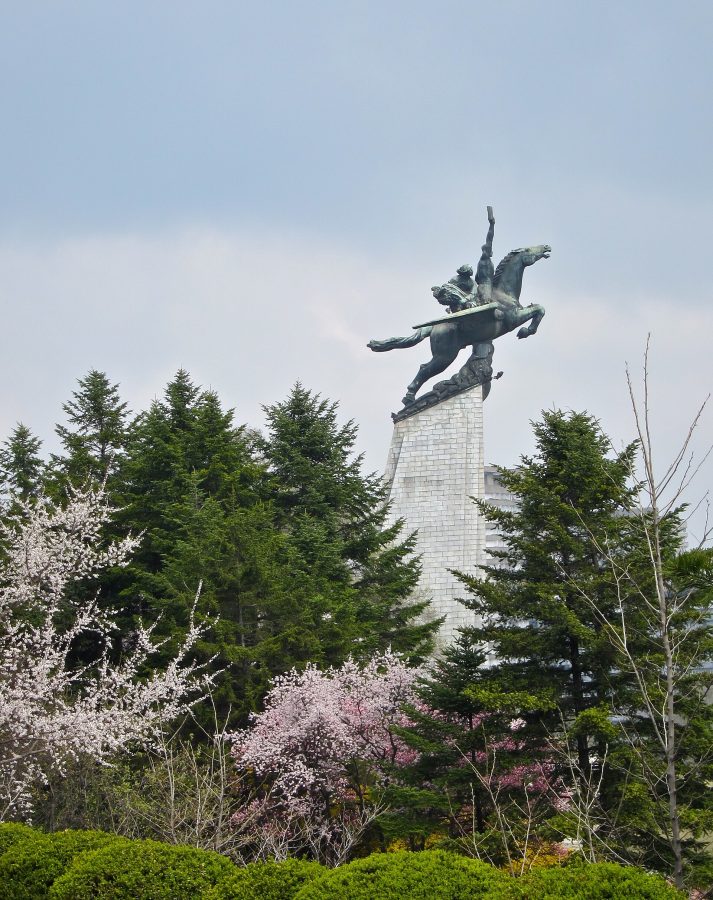 Chollima Monument