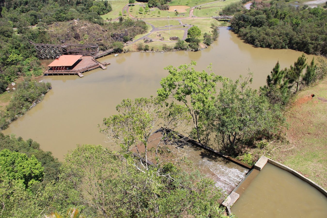 Tankredo Neves Park