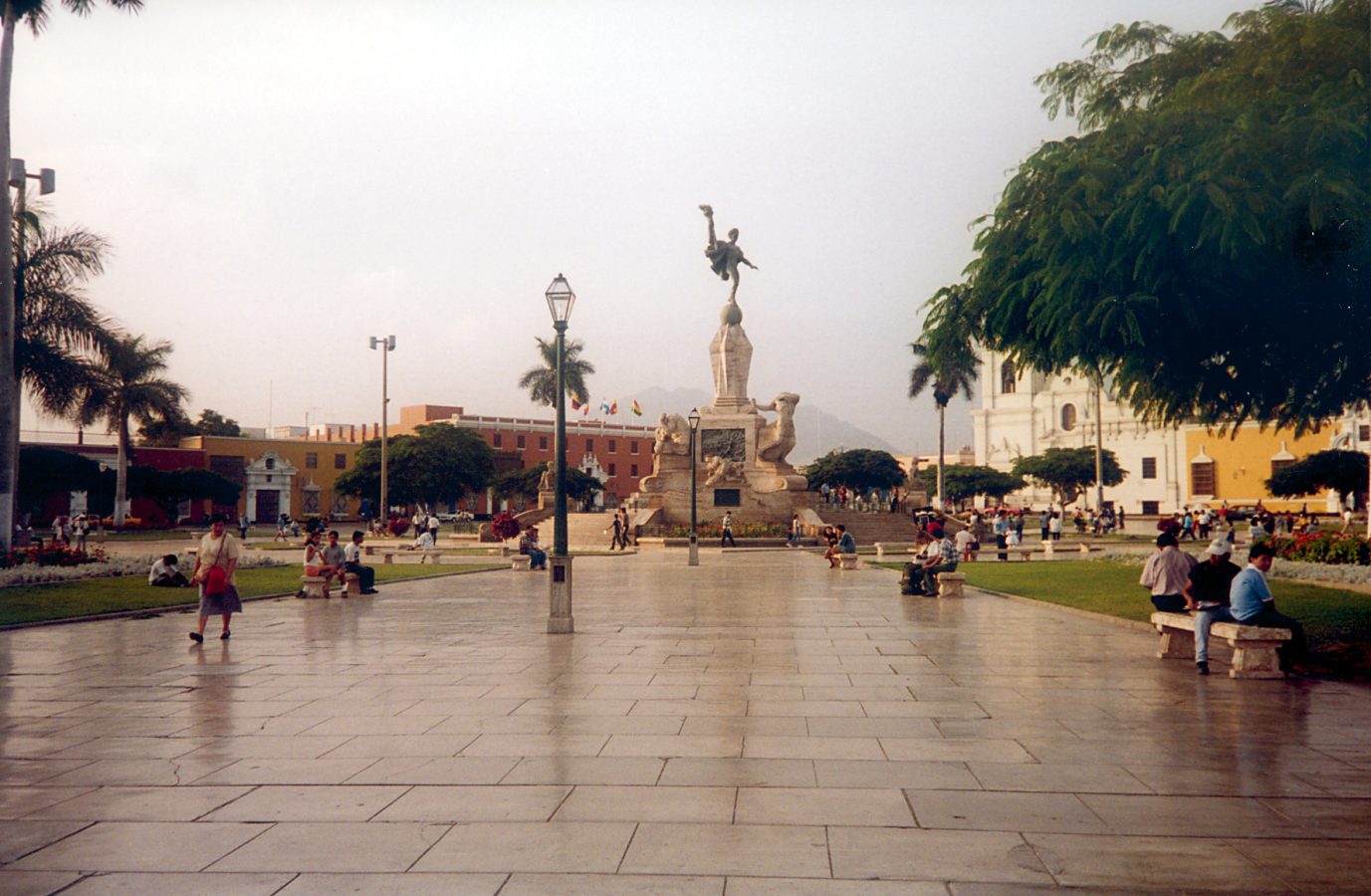 Armas Square