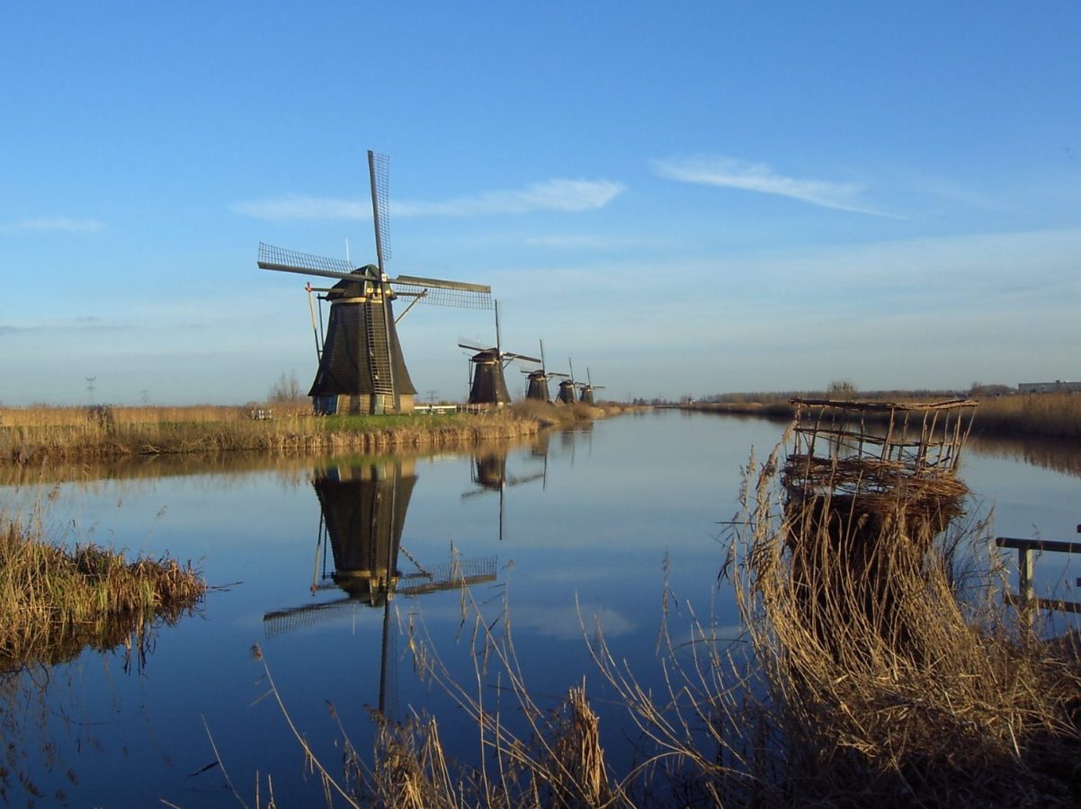 Kinder Dijk Excursion Boat Pier