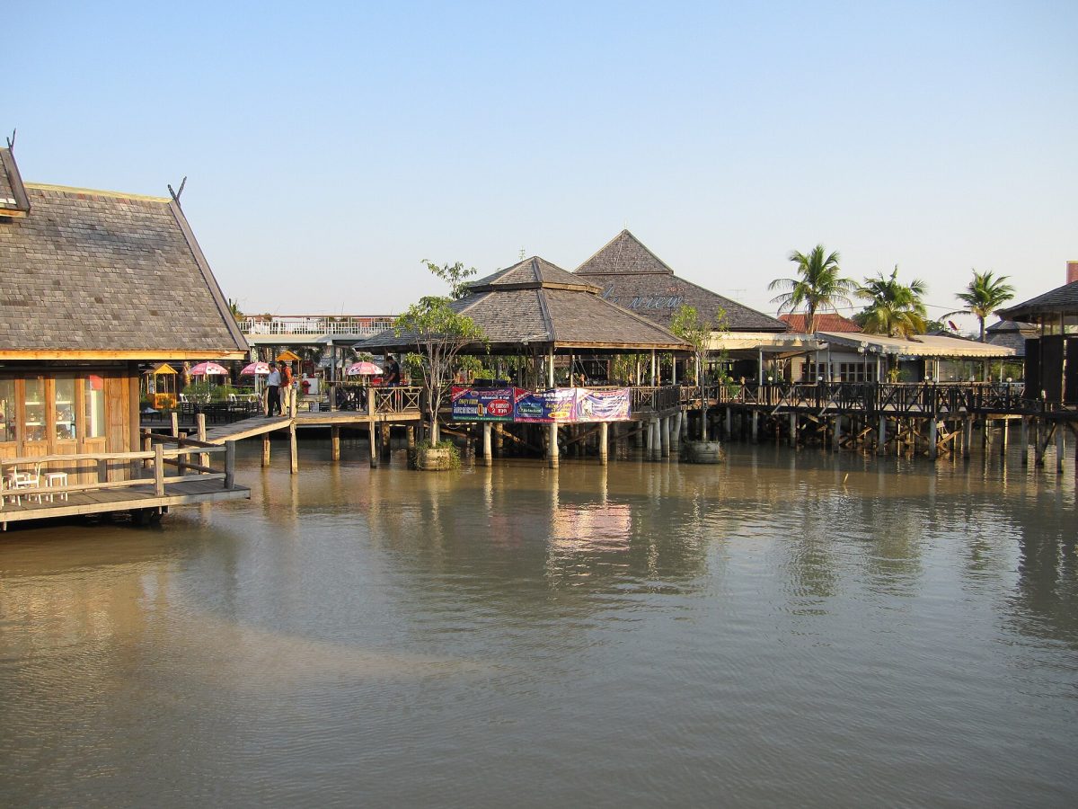 Floating Market