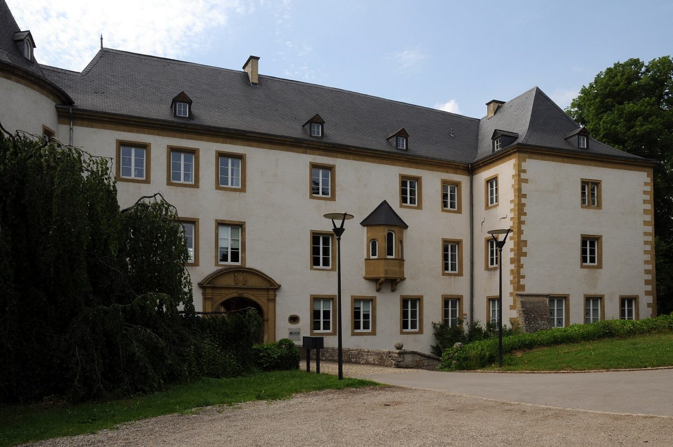 Sanem Castle